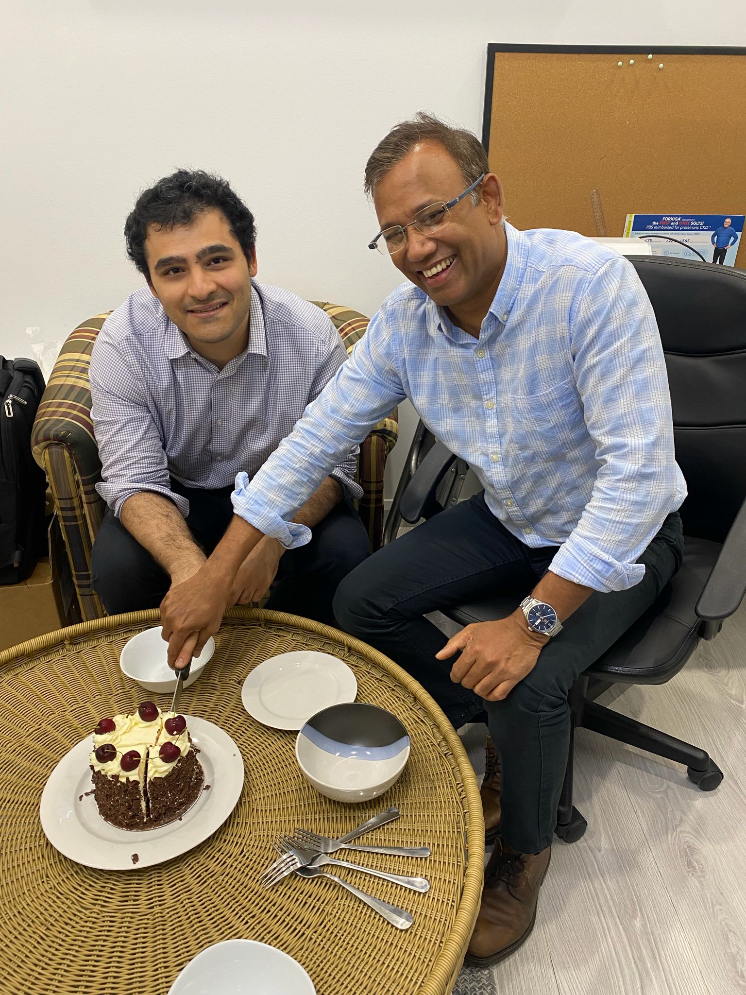 Dr Vakil mentoring a medical student over morning tea